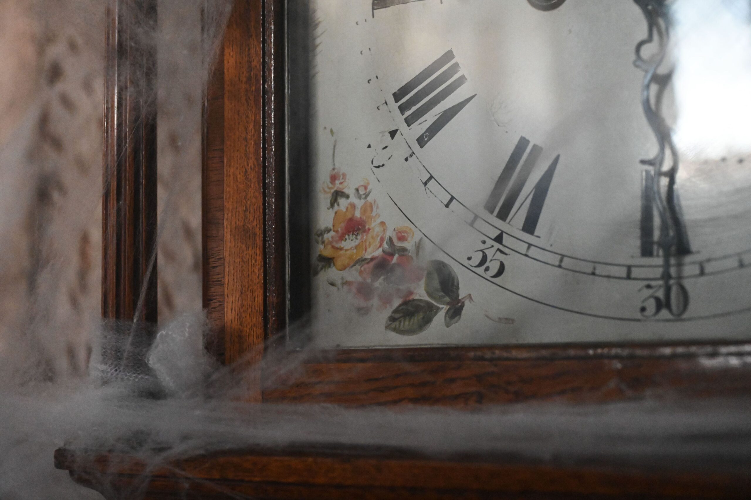 Tarot Reading in the Haunted High House